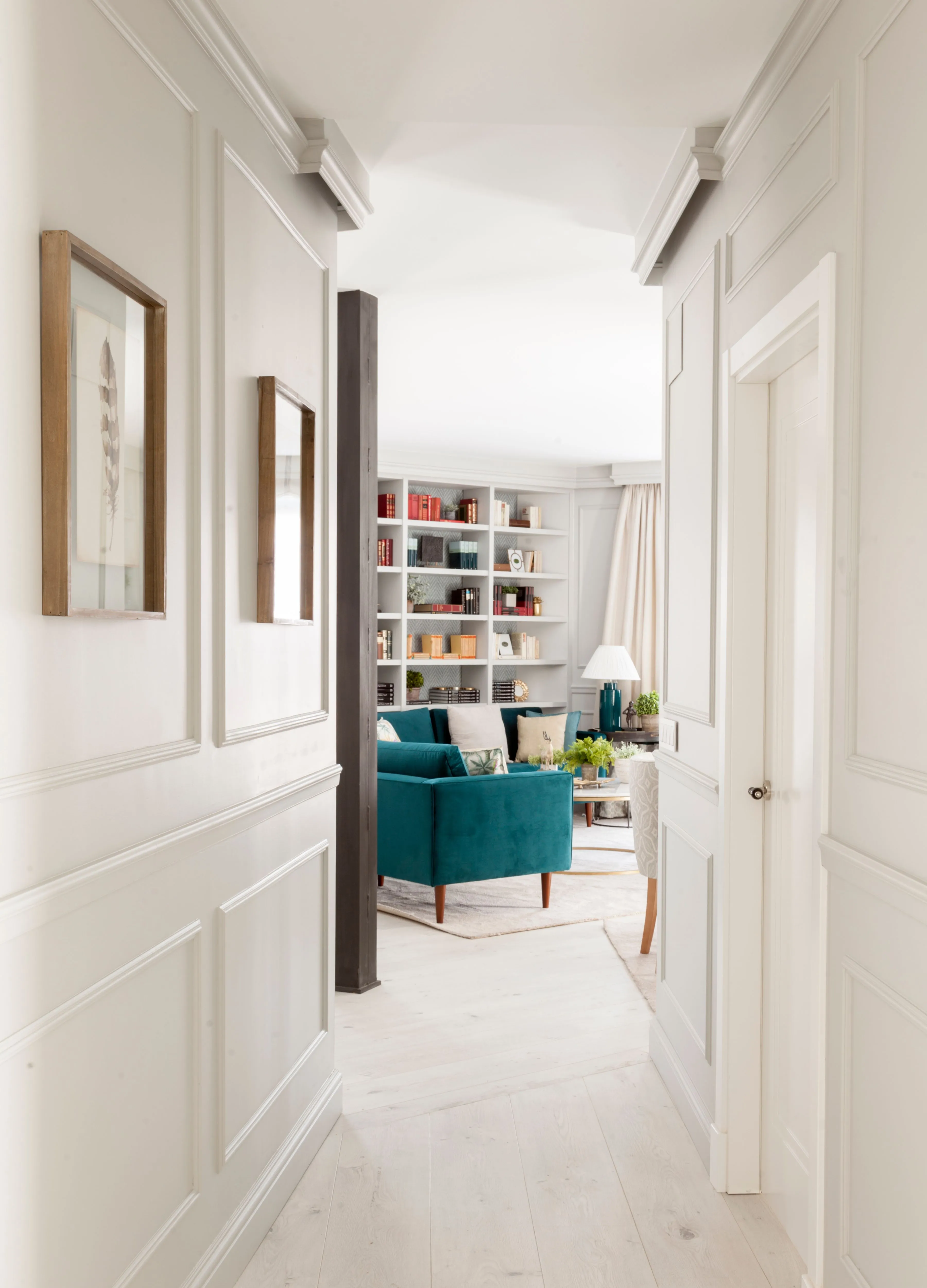 Proyecto real de decoración integral en ático dúplex Alcalá de Henares — estudio interiorismo Santayana Home Madrid