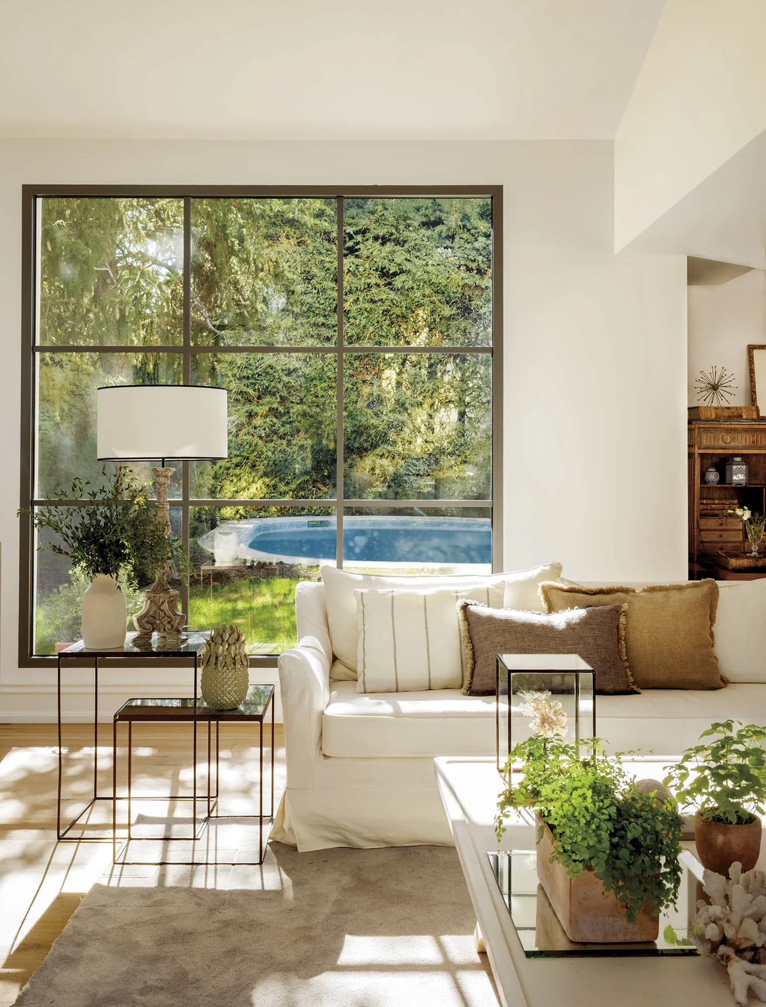 Salón de un chalet decorado por Santayana Home en Pozuelo de Alarcón